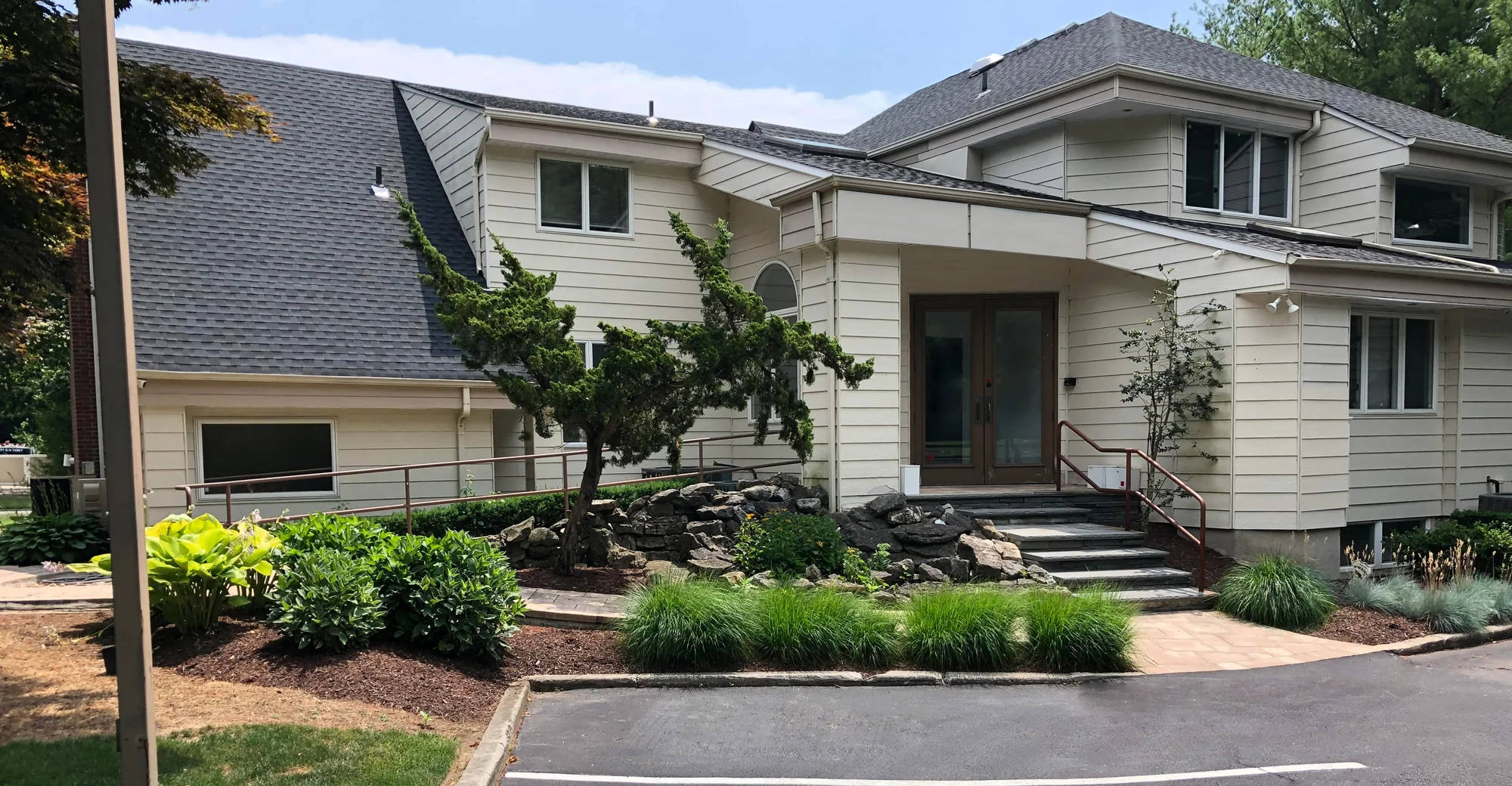 Commack Consultation Center Building